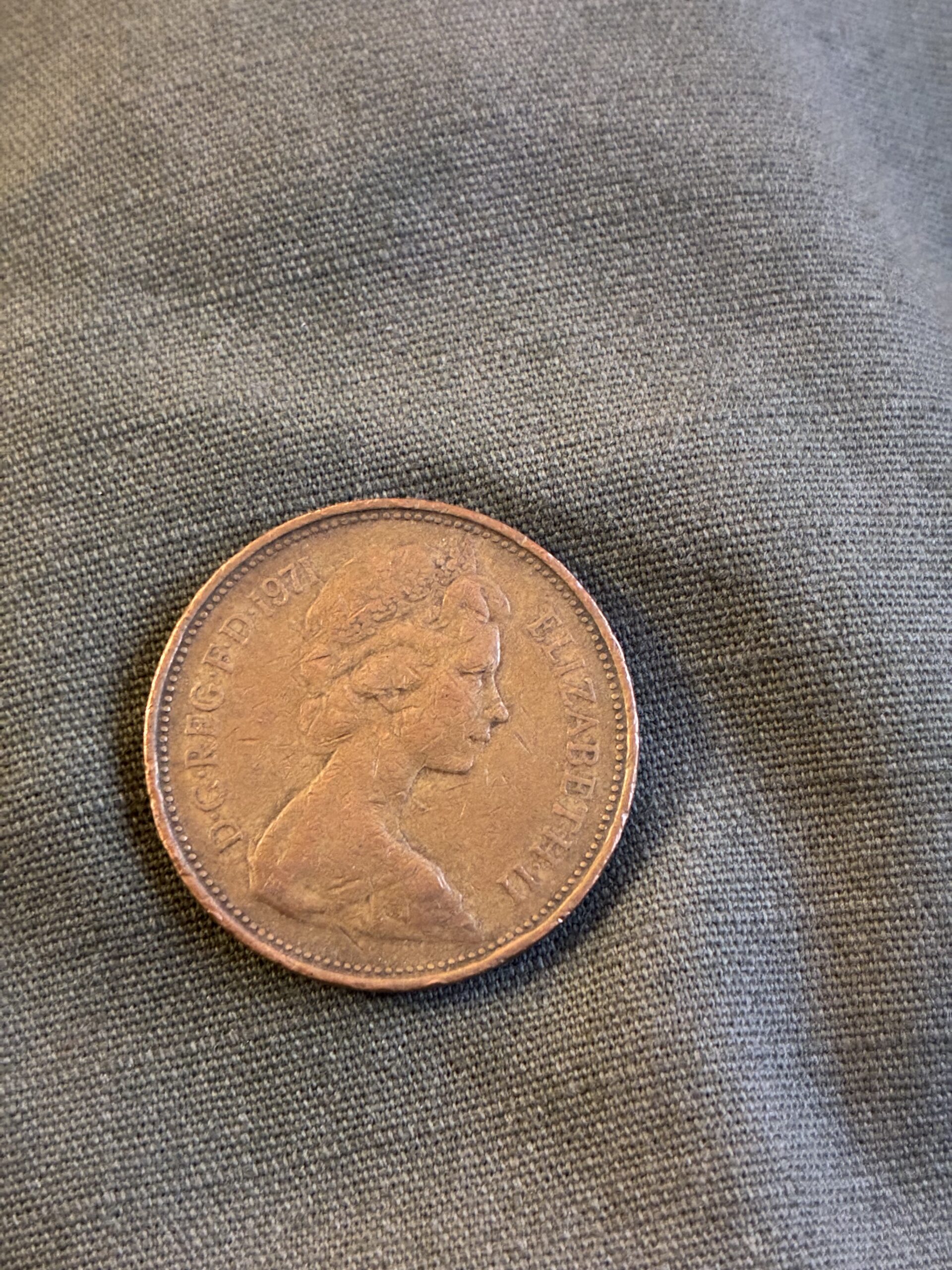 1971 ERII 2p coin in vgc